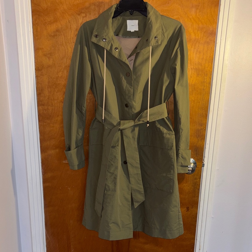 A loves A Olive Green Lightweight Trench Coat with belt